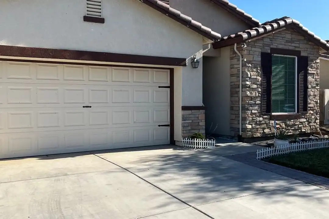 2487 N Mountainside Dr - View 5