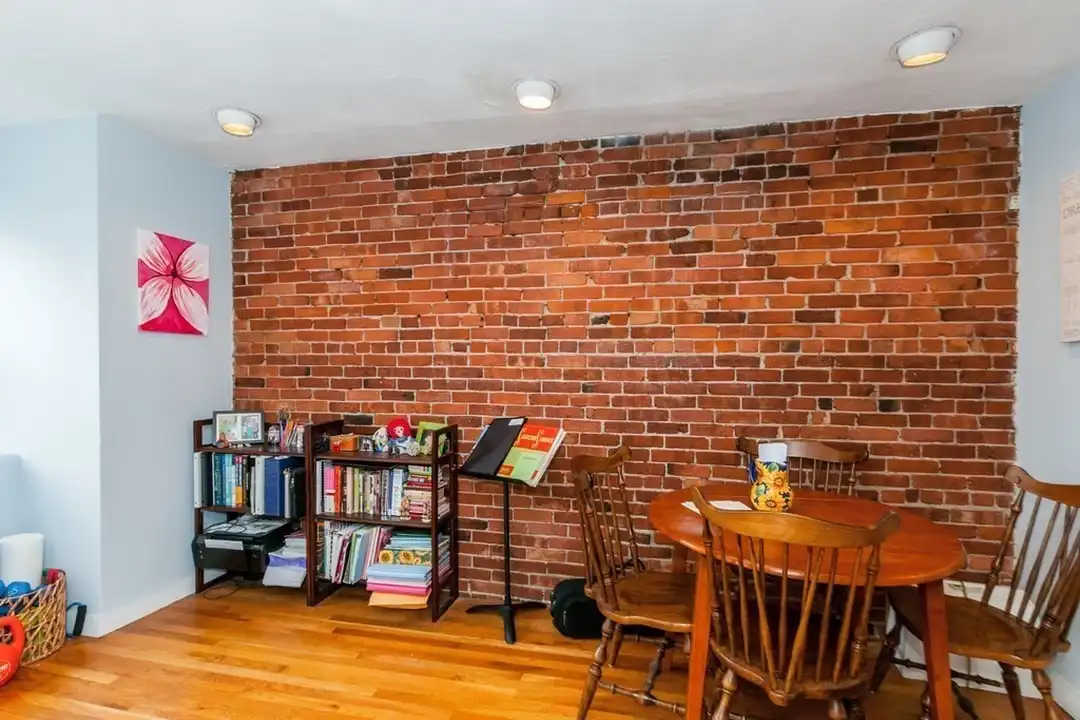 532 Tremont St unit 4 - View 3