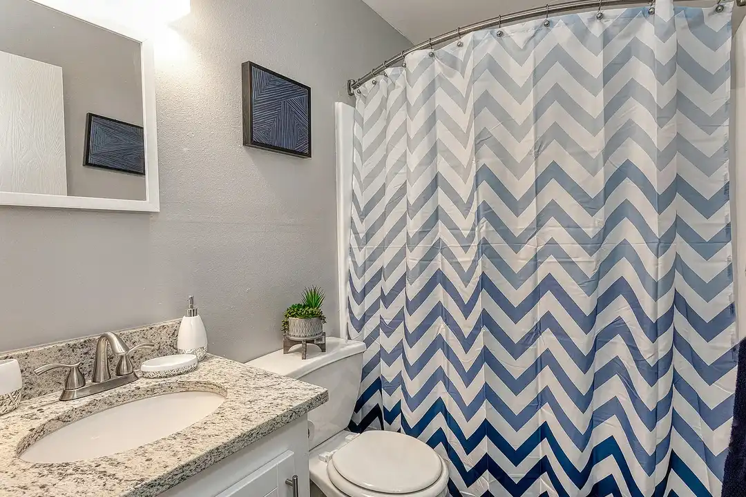 Sherwood Oaks Apartments – photo 1 of 20