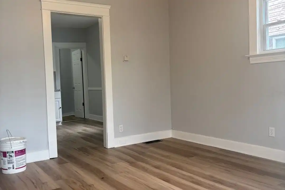 12709 Parkhill Ave unit Unit Down – pohled 2