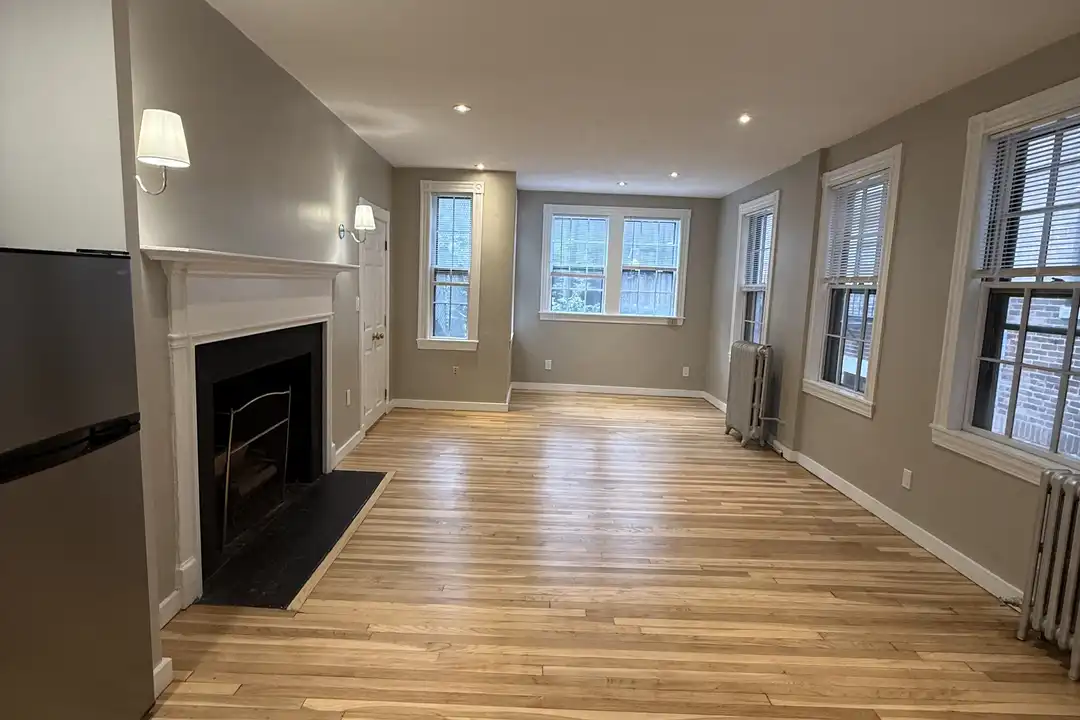 82 Phillips St unit #2 - View 3