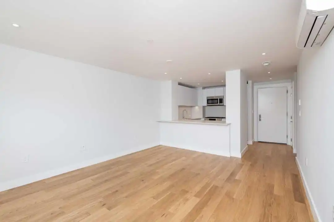 1420 Columbia Rd - More