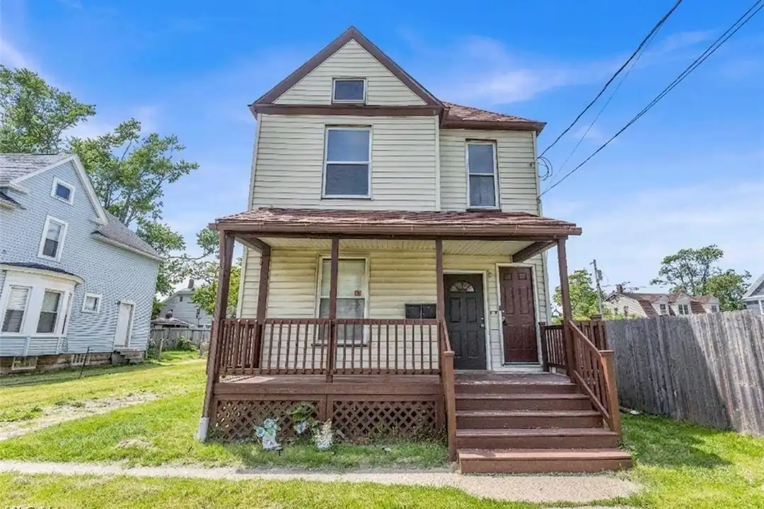 812 Lovett Pl unit UP – photo 1