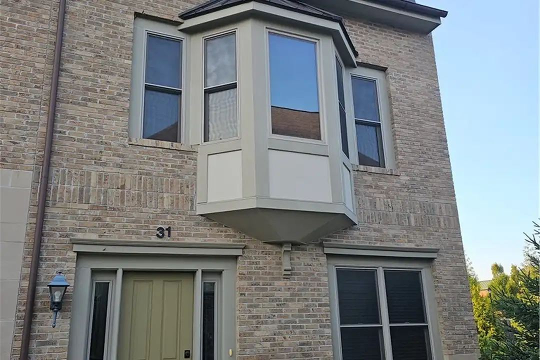 31 Ashbourne Dr – photo 1