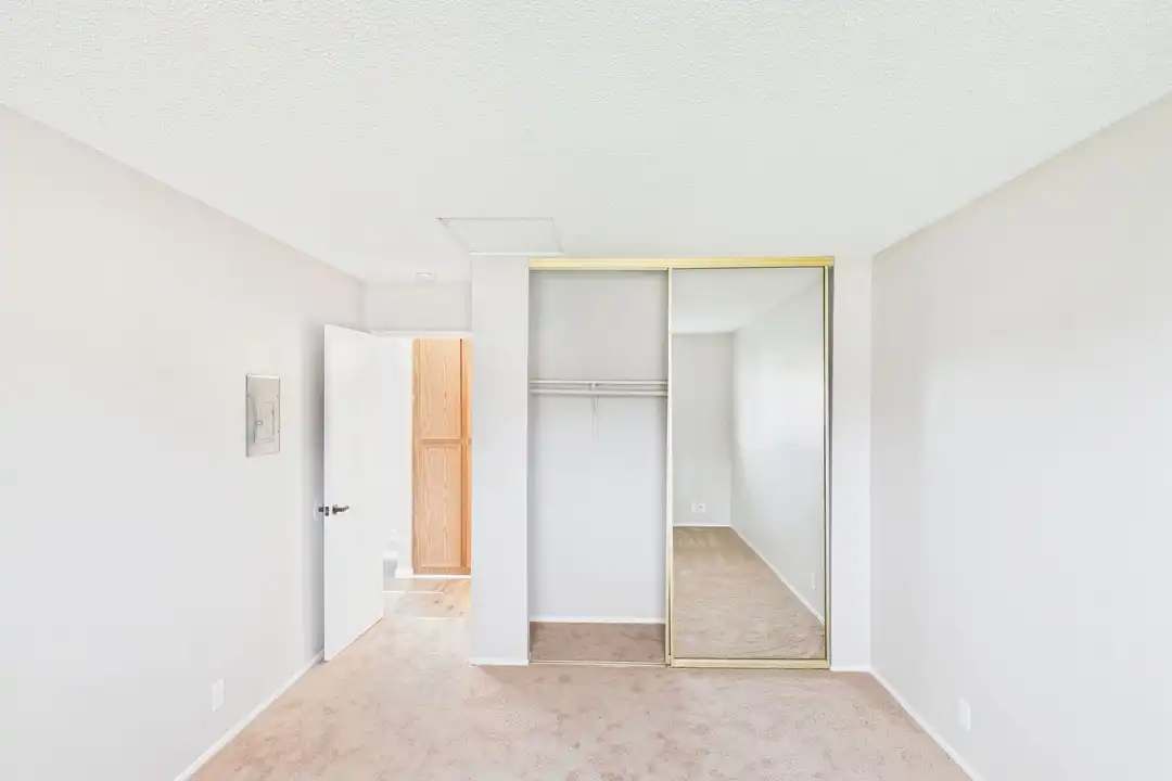 Apartment in Chula Vista - View 4