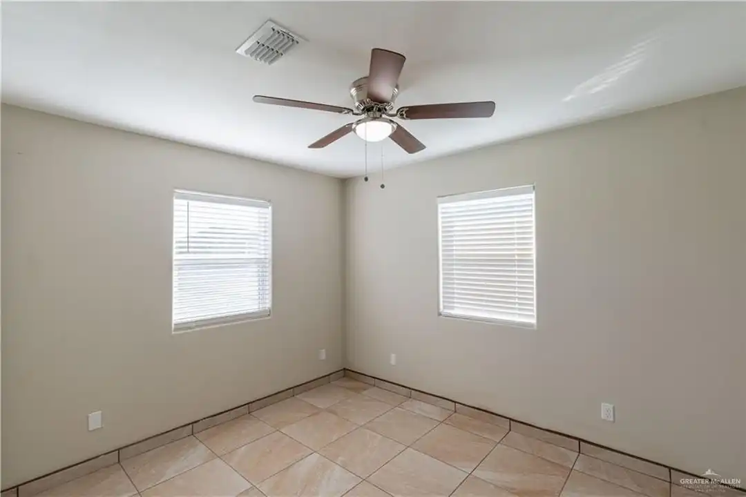 6612 S Olivarez St - More