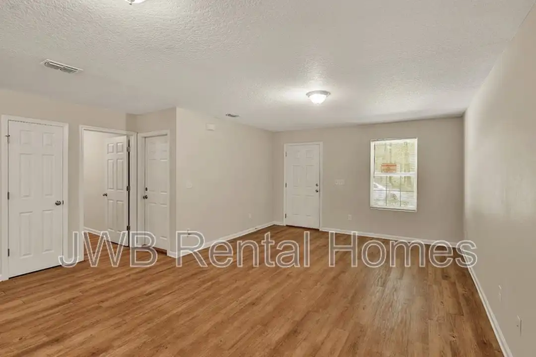 5658 Doeboy St – pohled 5