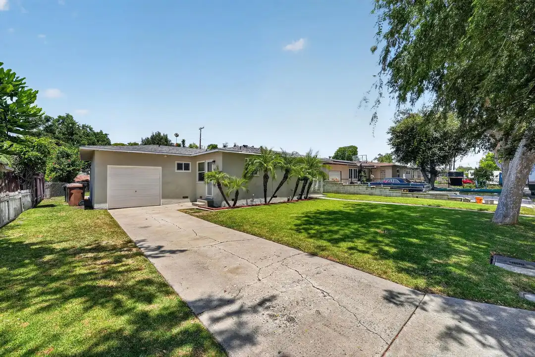 1737 W Jacaranda Pl - View 3
