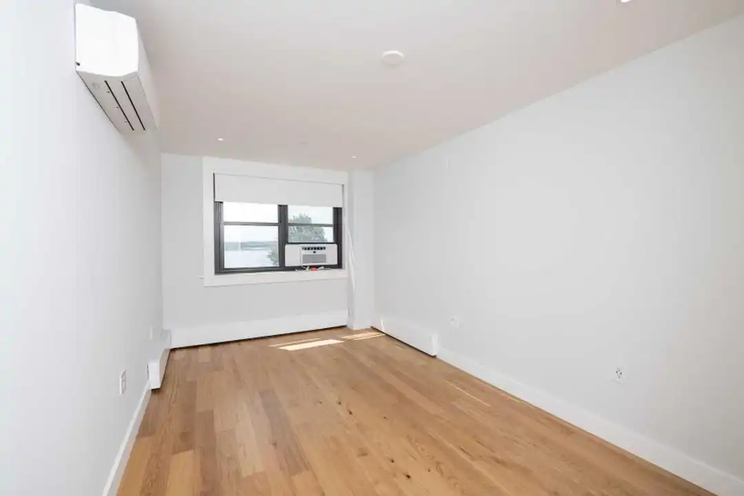 1420 Columbia Rd - View 2