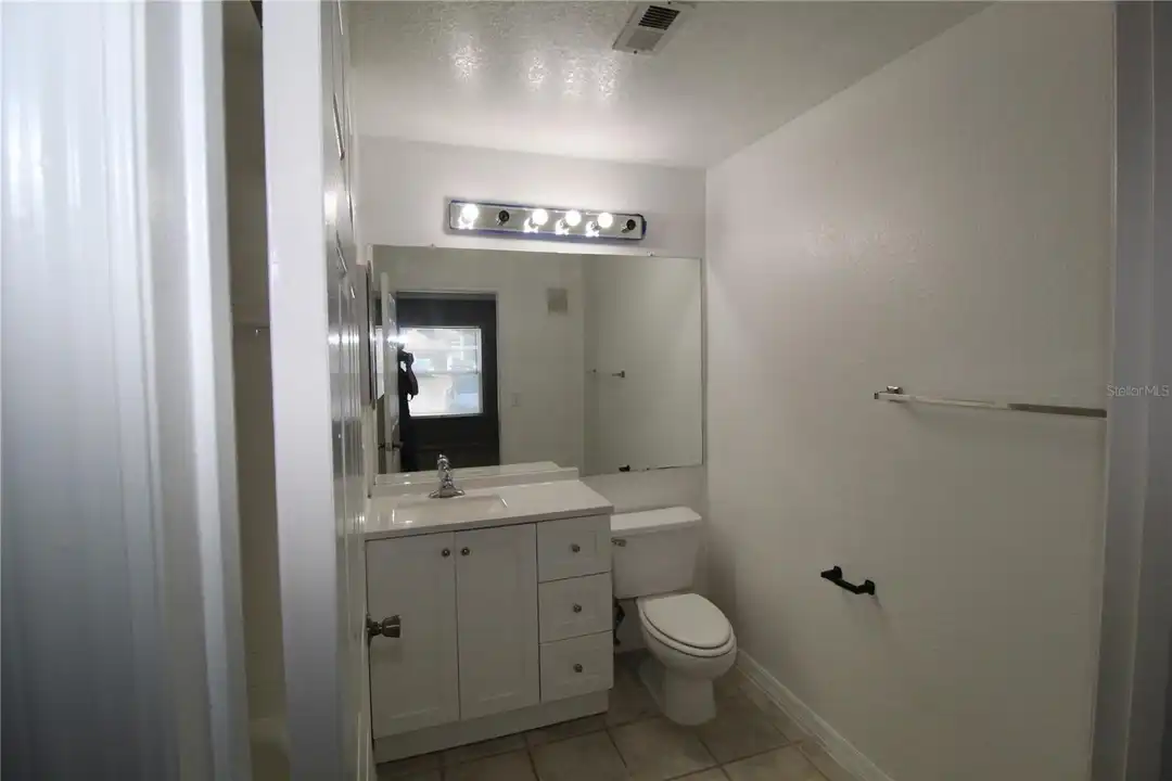 8801 Latrec Ave #8105 – pohled 6