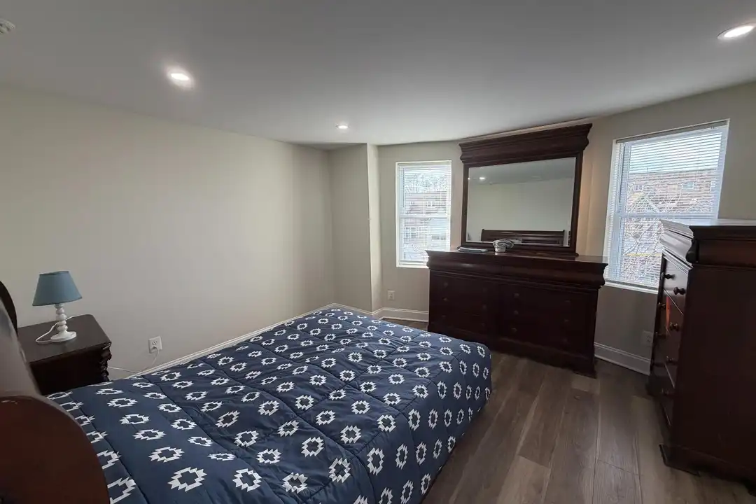 Apartment in Philadelphia - View 2
