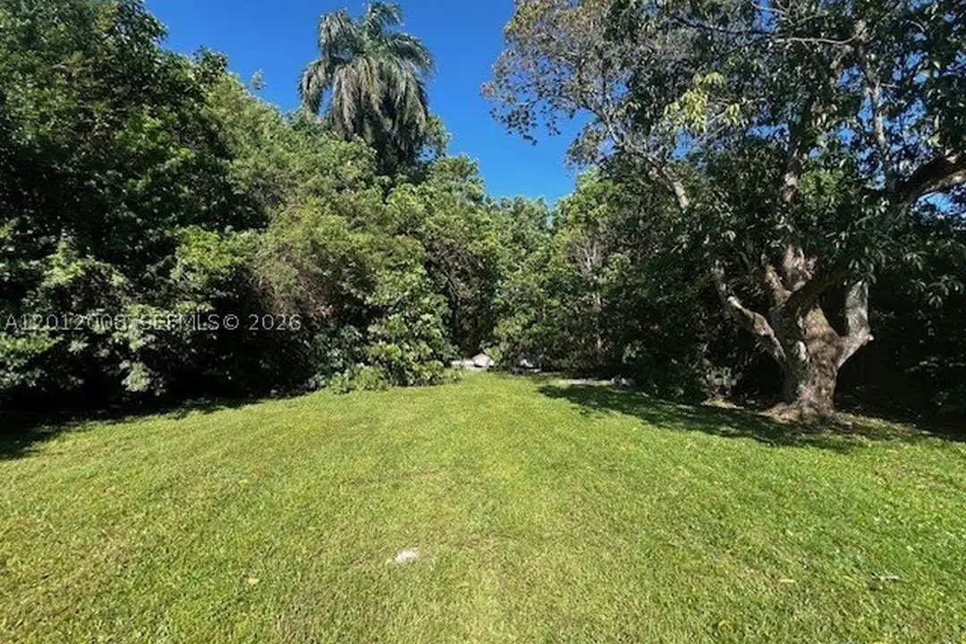 4548 SW 33rd Ave #M - View 5
