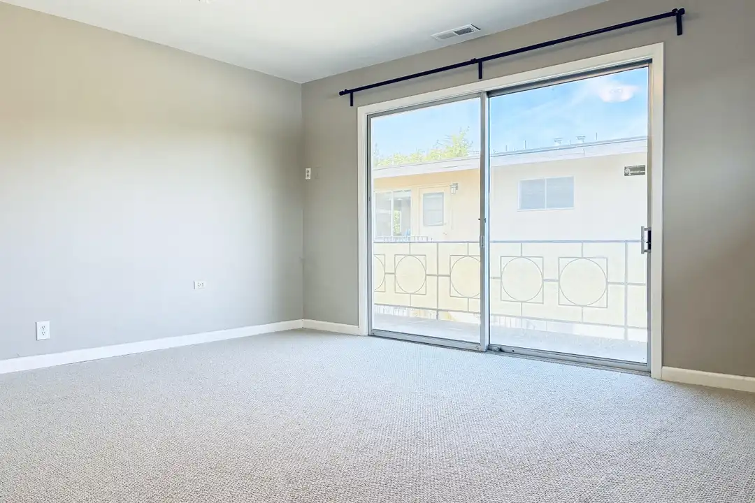 545 Fulton St unit None - View 6