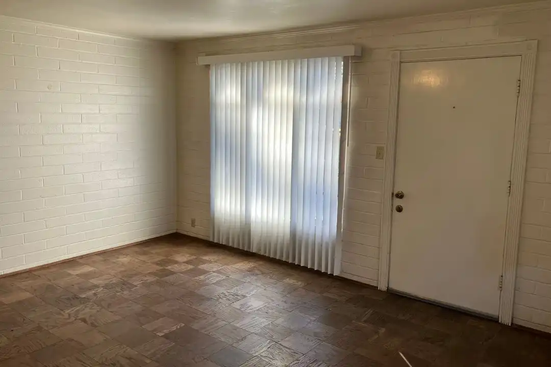 508 College Ave unit 1 - View 4