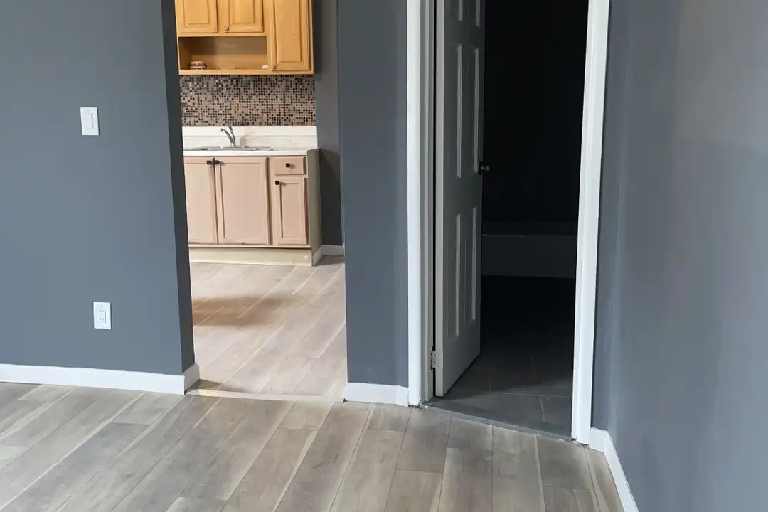 1348 W Front St unit 2D - View 4