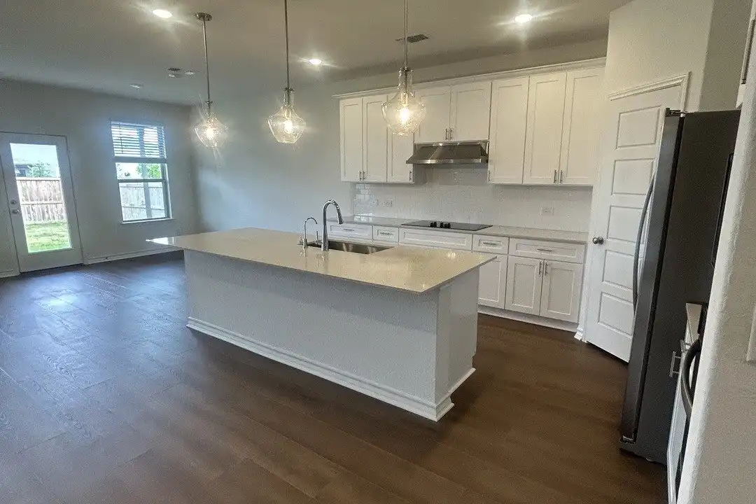 426 Nightingale Ave - View 6