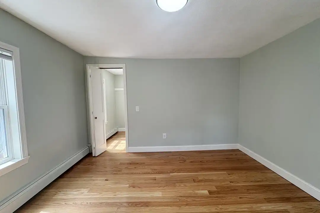 7 Sumner Pl unit 2 - More