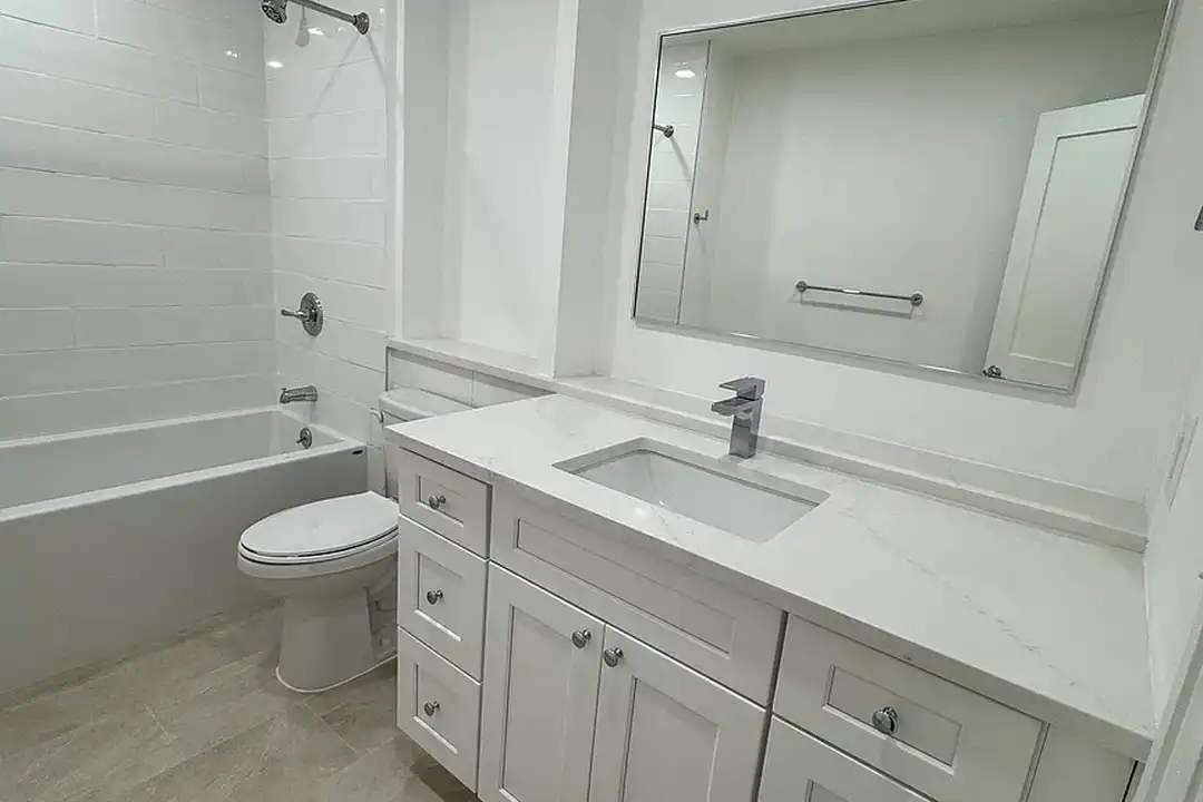 Putnam Green Holding – photo 1 of 15