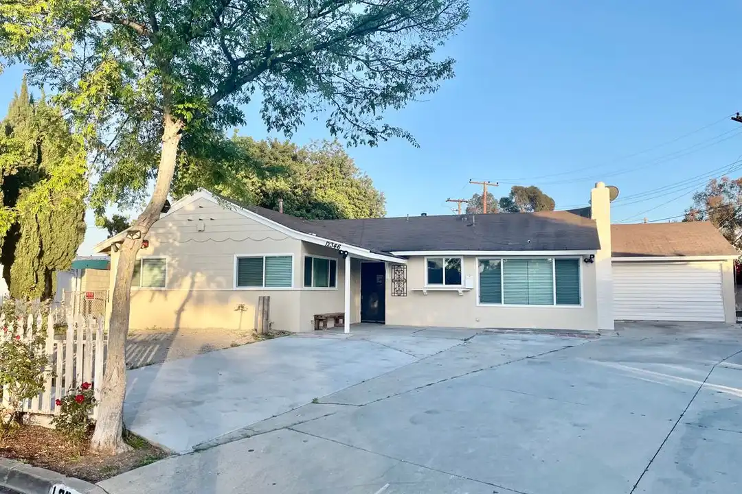 Apartment in Garden Grove - View 3