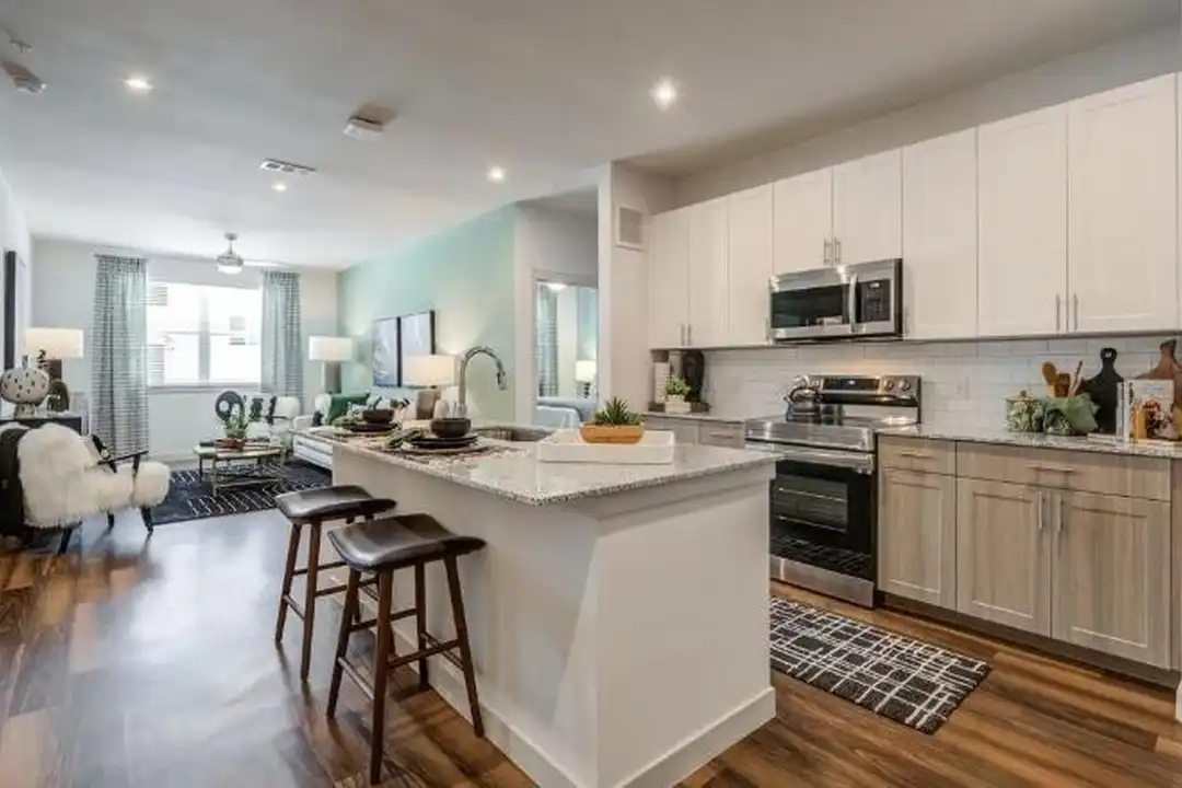 255 Williamsburg Pkwy – photo 1