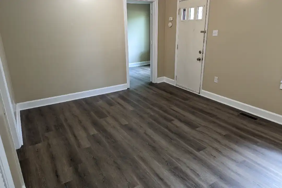 828 Crescent Dr - View 6