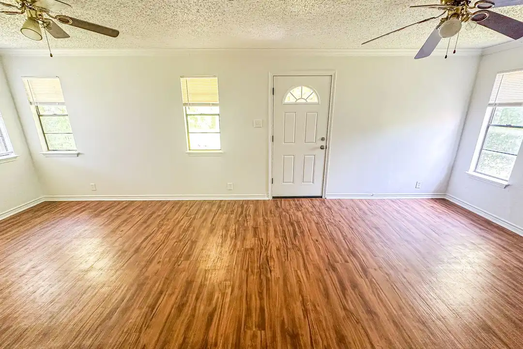 4009 James Ave - View 6