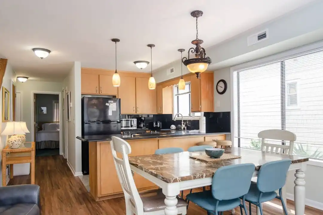 14 E Henderson St - More