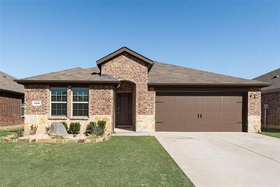 4016 Huntington Dr - View 2