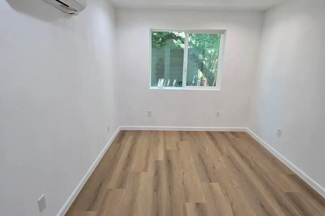 5534 Jefferson Ave unit 2 - View 6