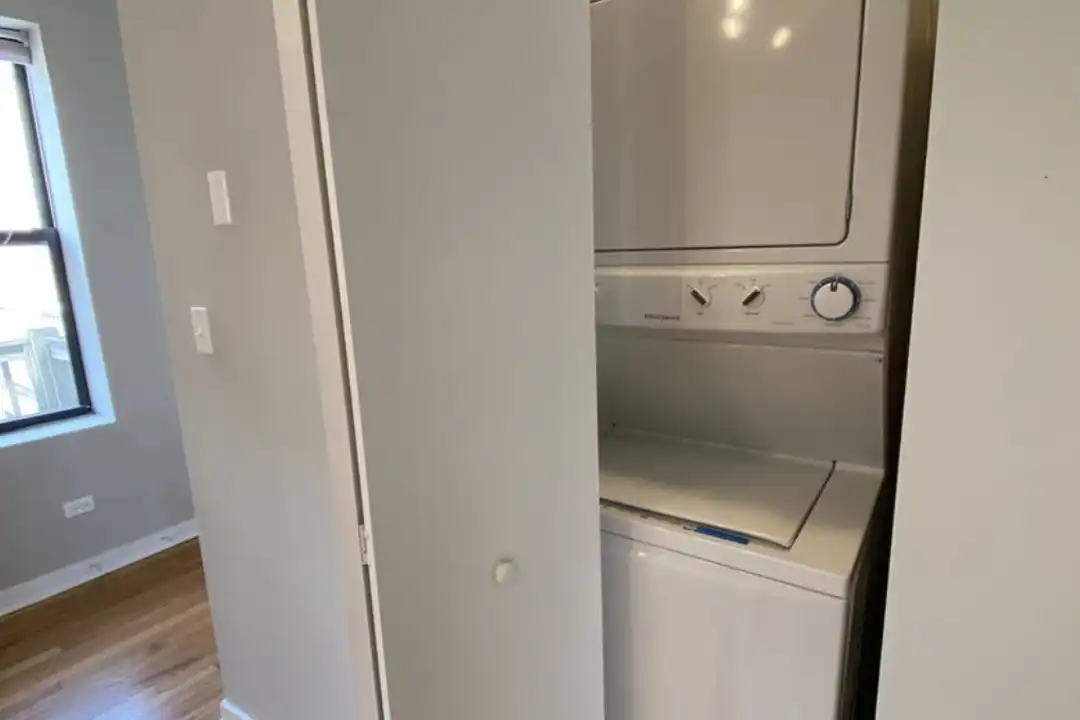 4817 N Christiana Ave unit 1W - More