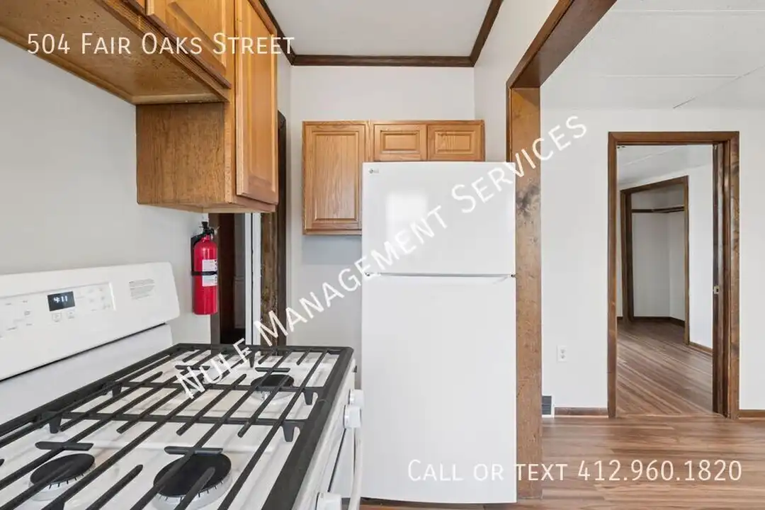 504 Fair Oaks St – photo 1