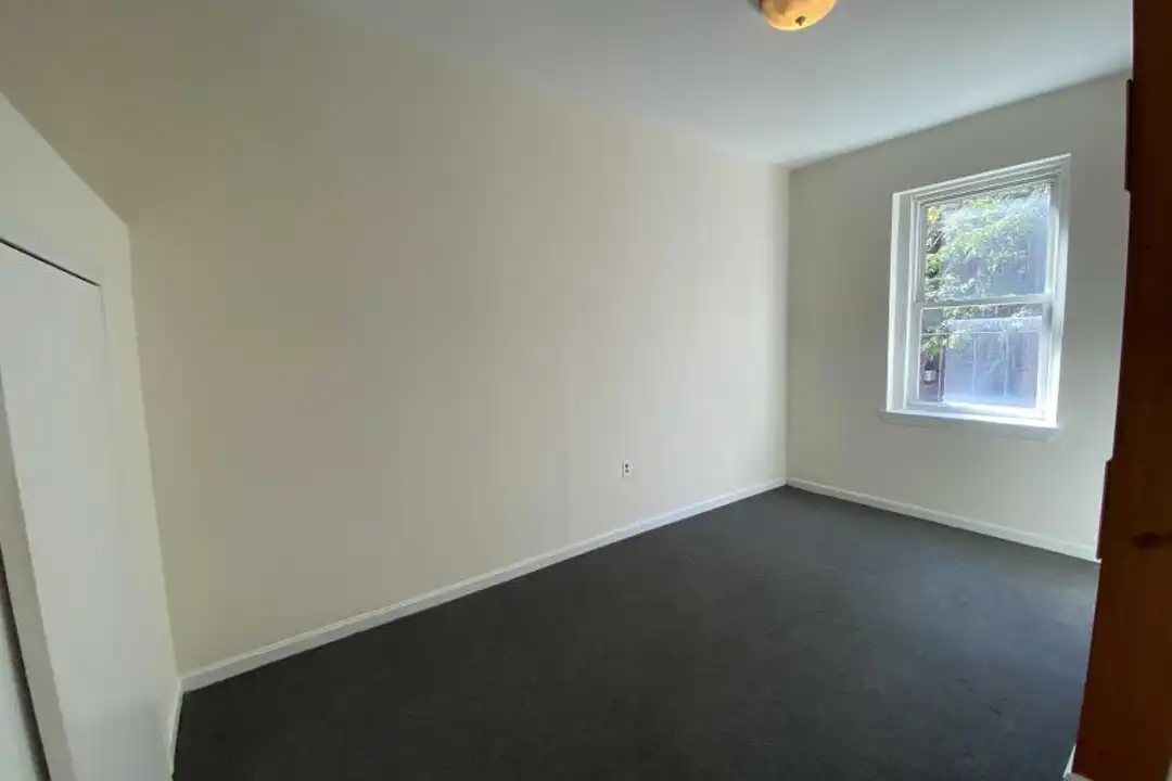 19 Aberdeen St - More
