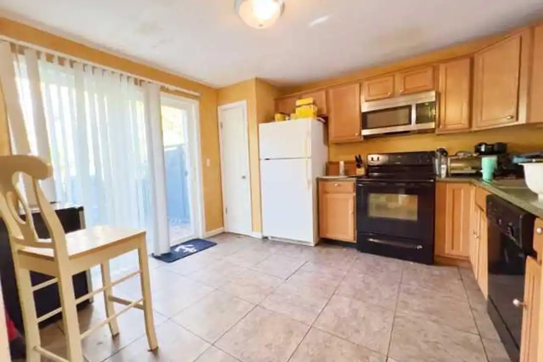 52 Lawn St - View 2