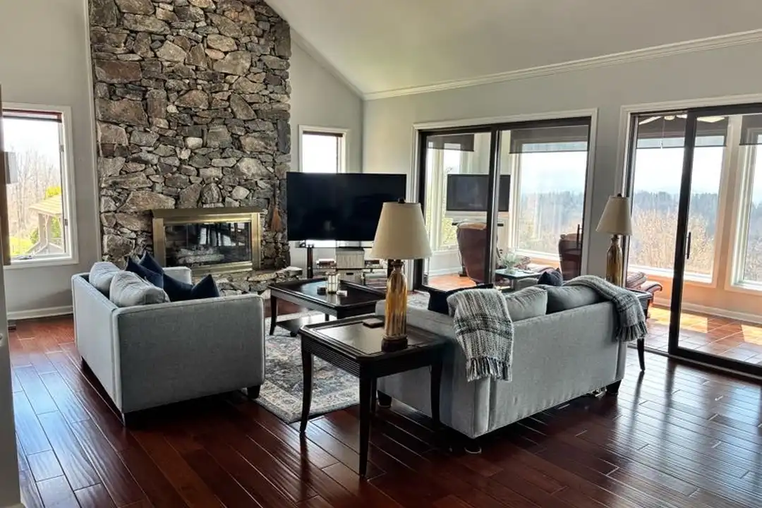 1403 Fleetwood Plaza - View 6
