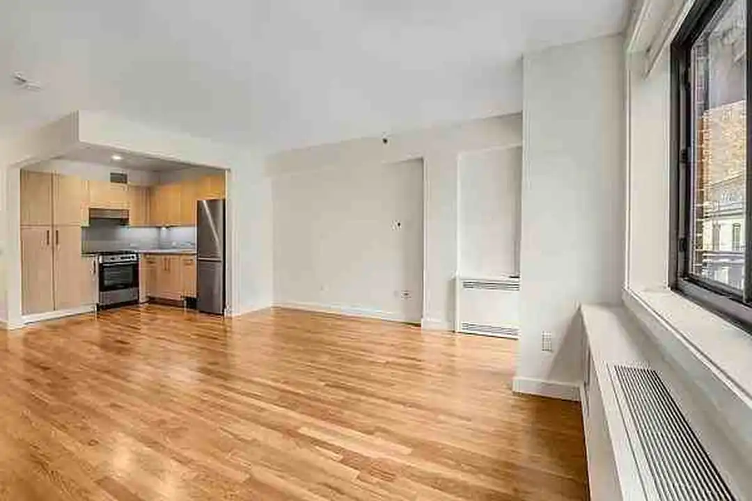 101 W 15th St unit 603 – pohled 6