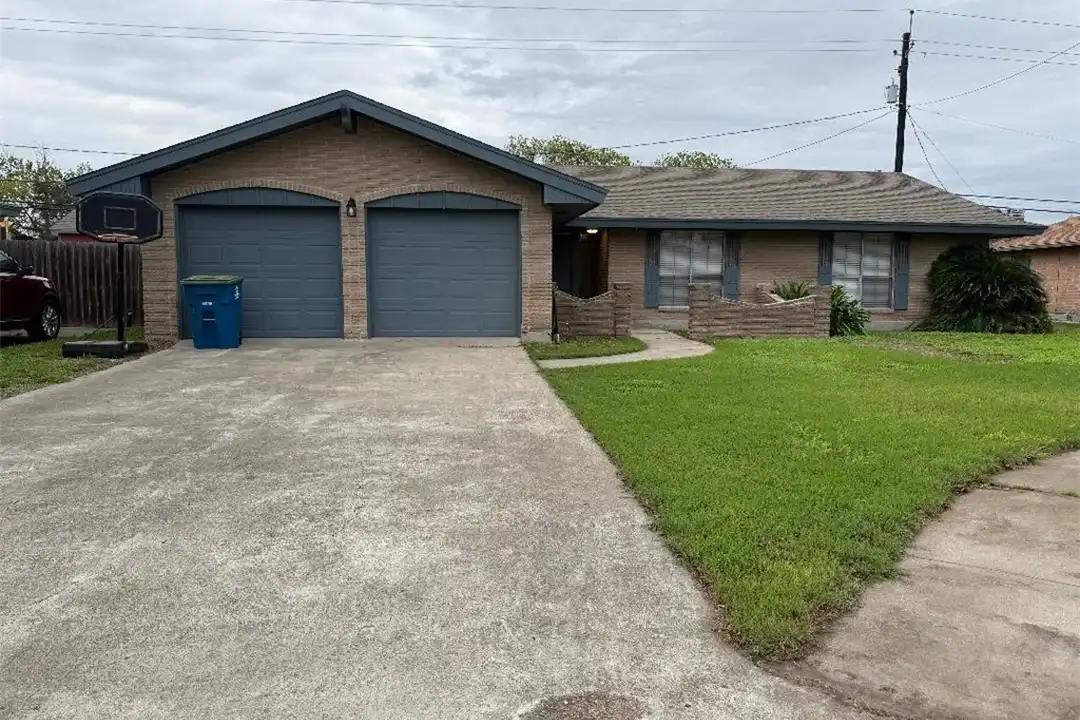 205 Santa Monica Dr – photo 1