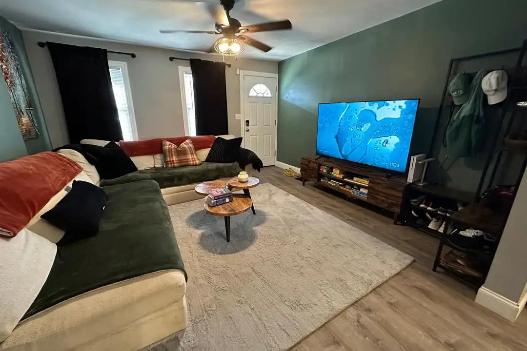 203 Mill St - View 2