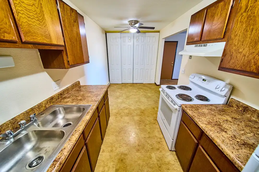 Three Pines Apartments – photo 1
