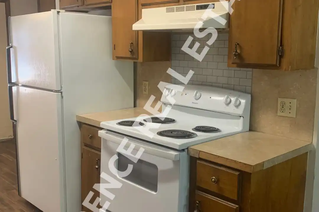 1006 Sybil Dr - View 3