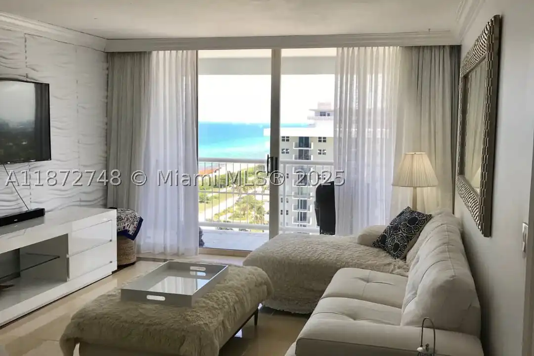 Apartment in Surfside - View 2
