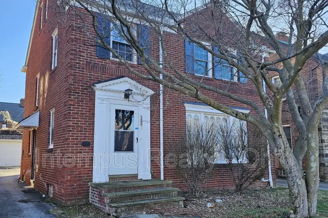 3882 Faversham Rd – photo 1