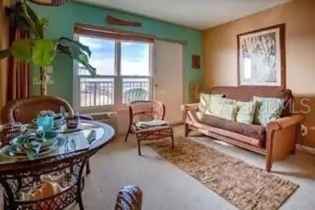 Apartment in Daytona Beach - View 4