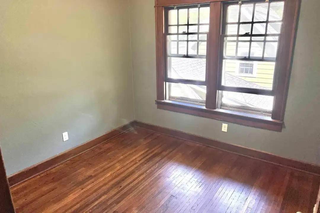814 N Washington St - View 6