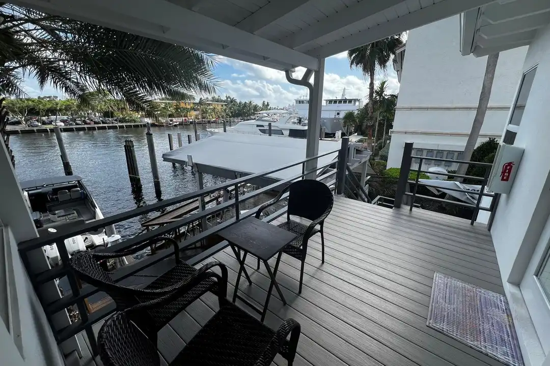 904 NE 20th Ave - View 6