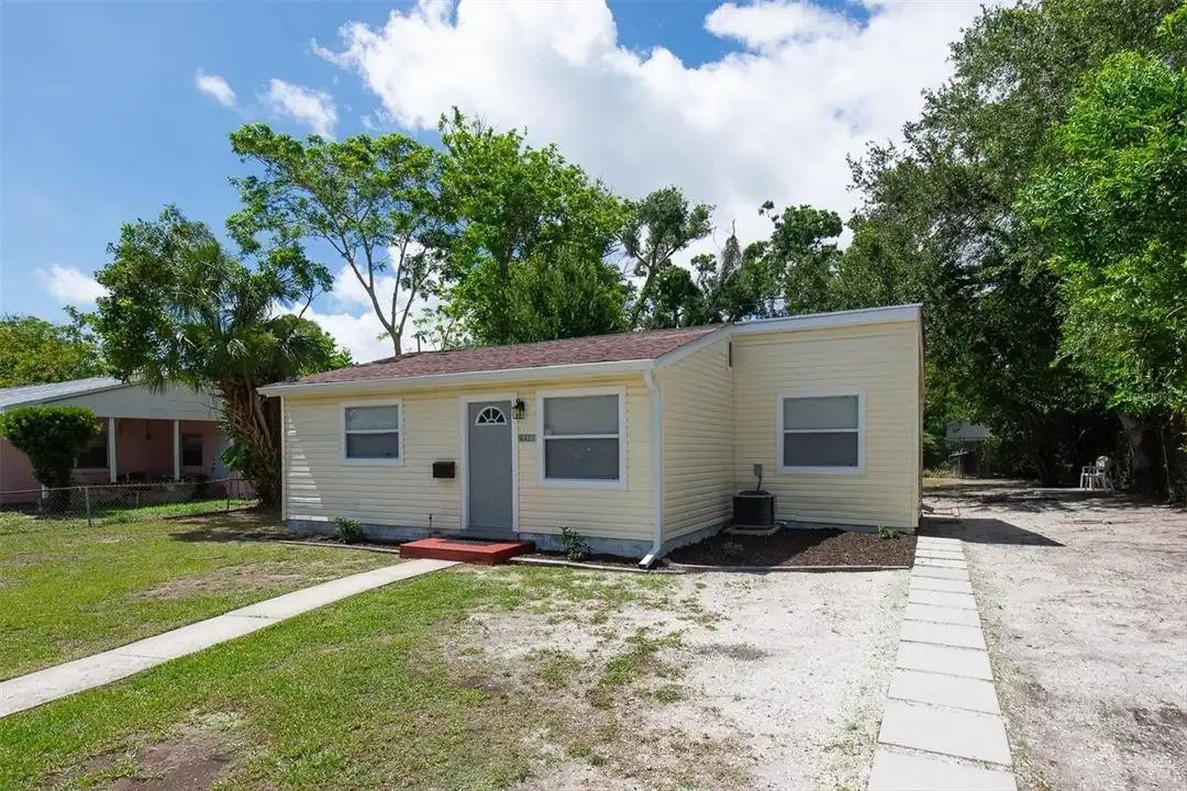 4421 11th Ave S - View 2
