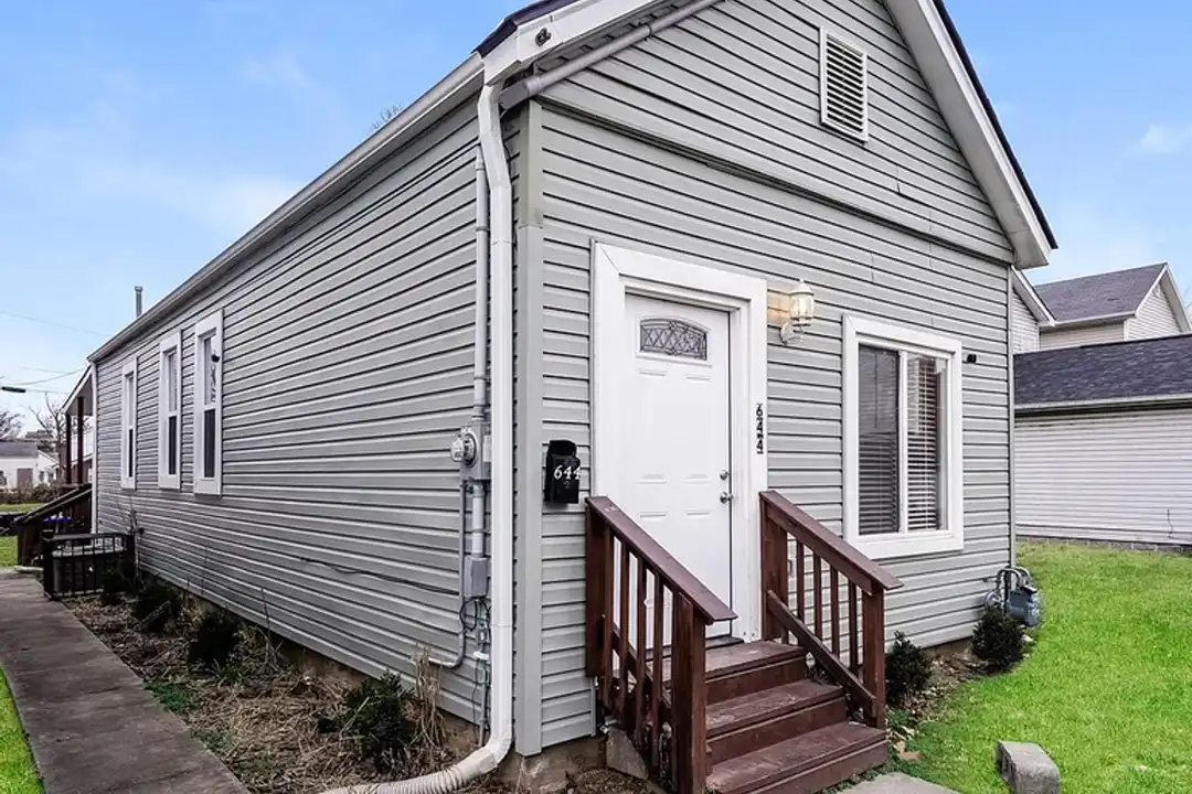 644 S 26th St – photo 1