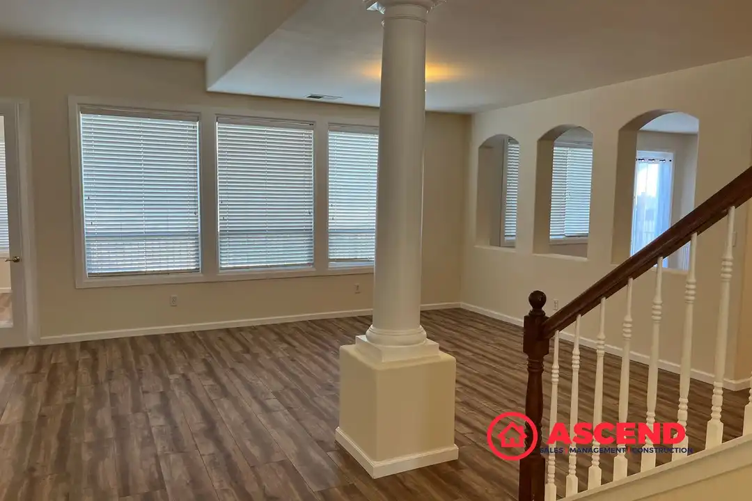 6806 Savannah Falls Dr - View 3