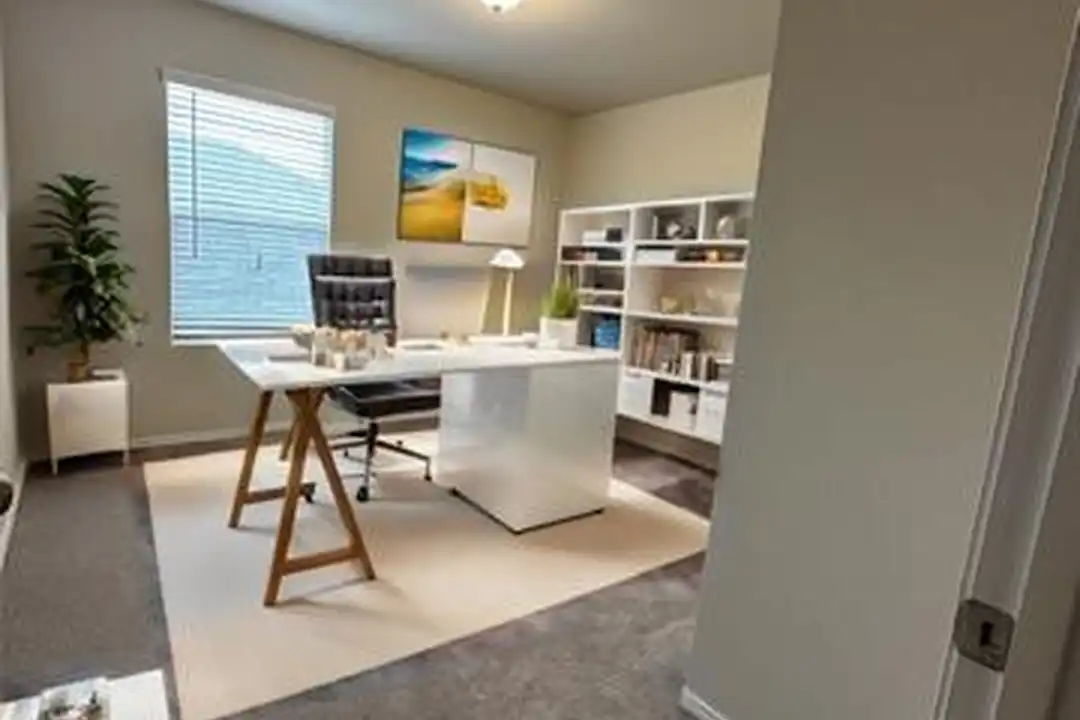 320 Glenwick Ln - View 6