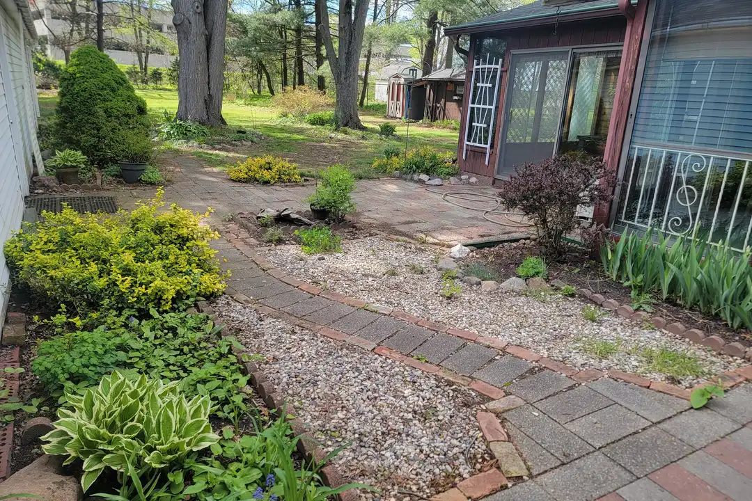 15235 Ackerson Dr - View 2