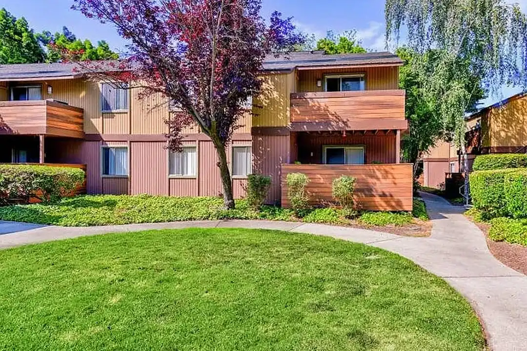 Summerwood – photo 1